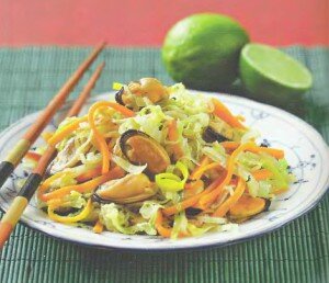 Салат с мидиями и капустой